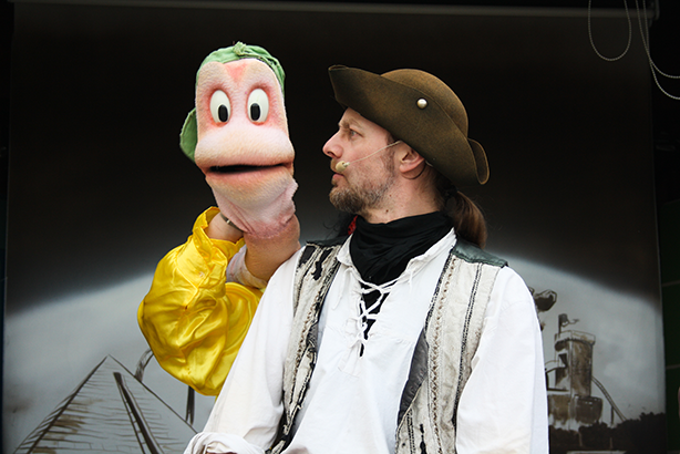 Buddels bunter Bühnenspaß | Belantis