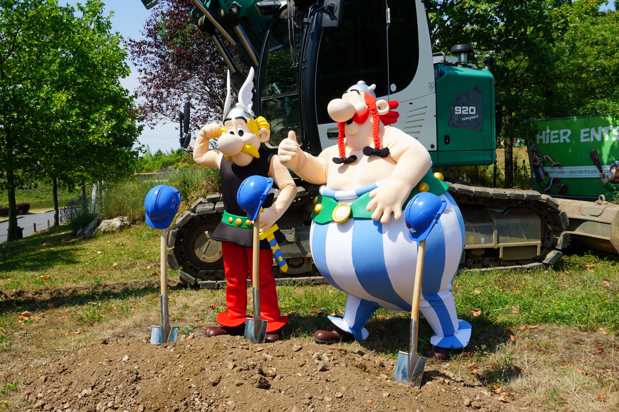 Asterix und Obelix beim Spatenstich