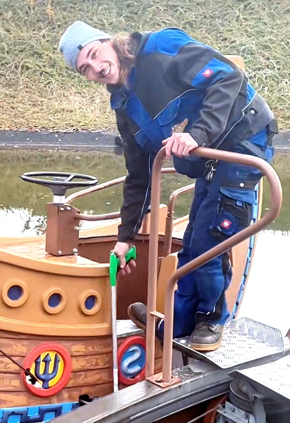 Julian bei der Arbeit an Poseidons Flotte